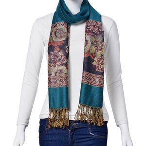Scarf with Thread Fringes Green Floral Pattern